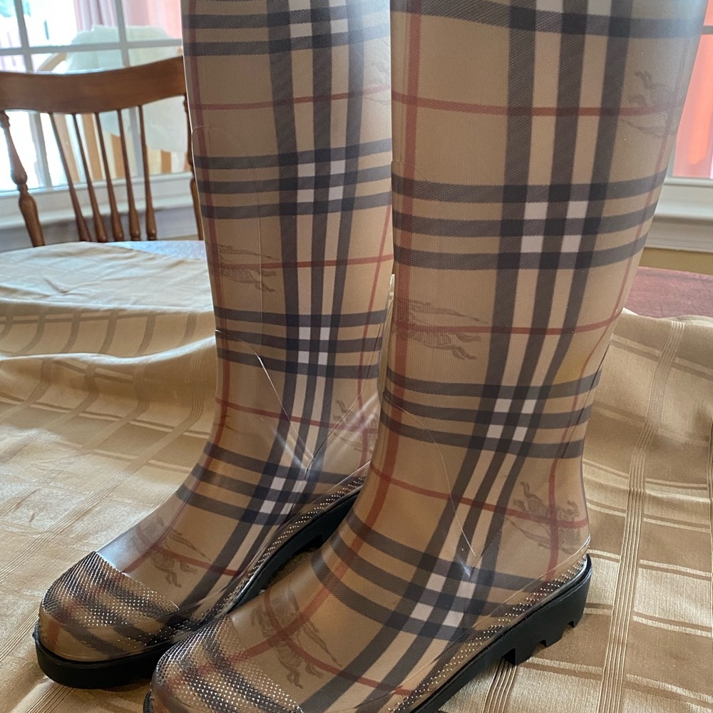 Burberry plaid rubber pull-on rain boot